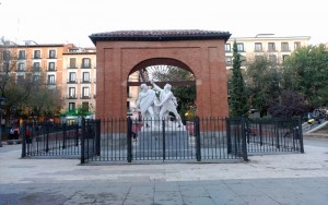 Imagen del Arco de entrada al parque de Monteleón. Fotografía: Natalia Escobar