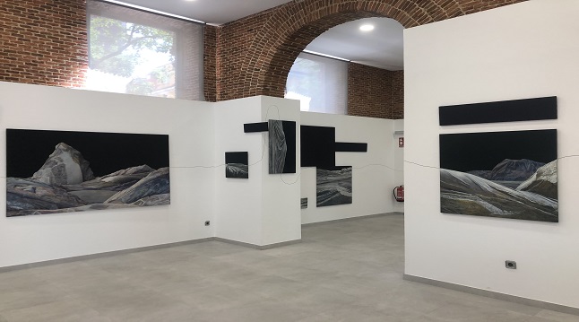 Exposición de pintura Negro Cielo en el Centro Cultural Galileo